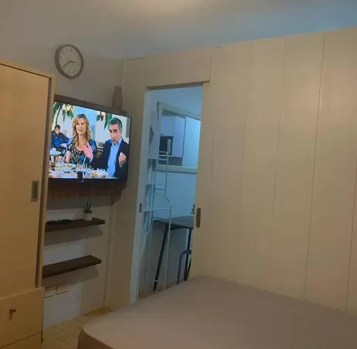 Minimalist 1 Bedroom In Alabang Near Molito And Atc With Wifi & Netflix M Апартаменты